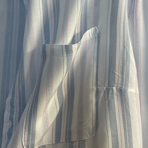 Love, Fire Women’s 1XL/T Shorts & Shirt Set Very Thin & Soft, Like New - Picture 4 of 10